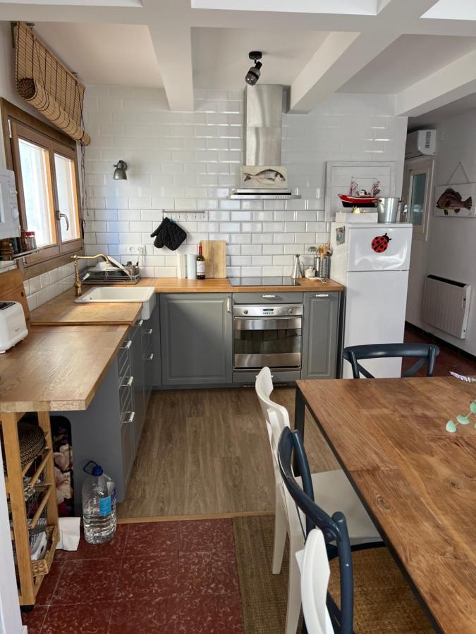 Big Family House In The Center Of El Port De La Selva Apartment Bagian luar foto